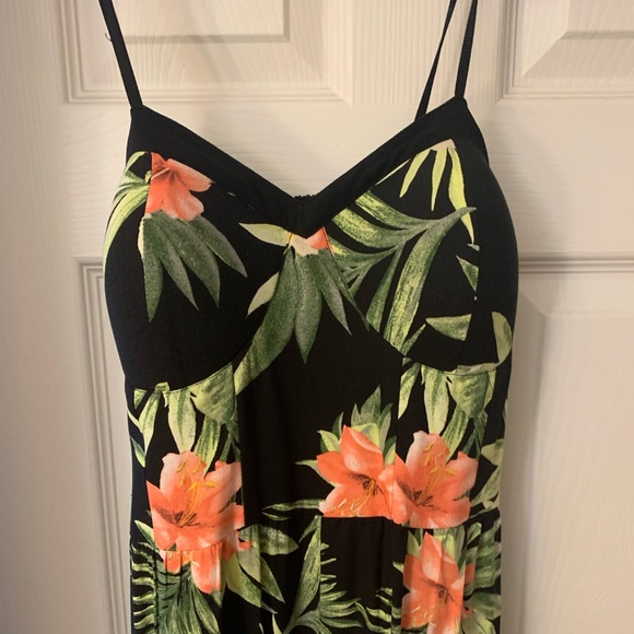 Tropical 🌴 jumpsuit! ✨ - Picture 2 of 4